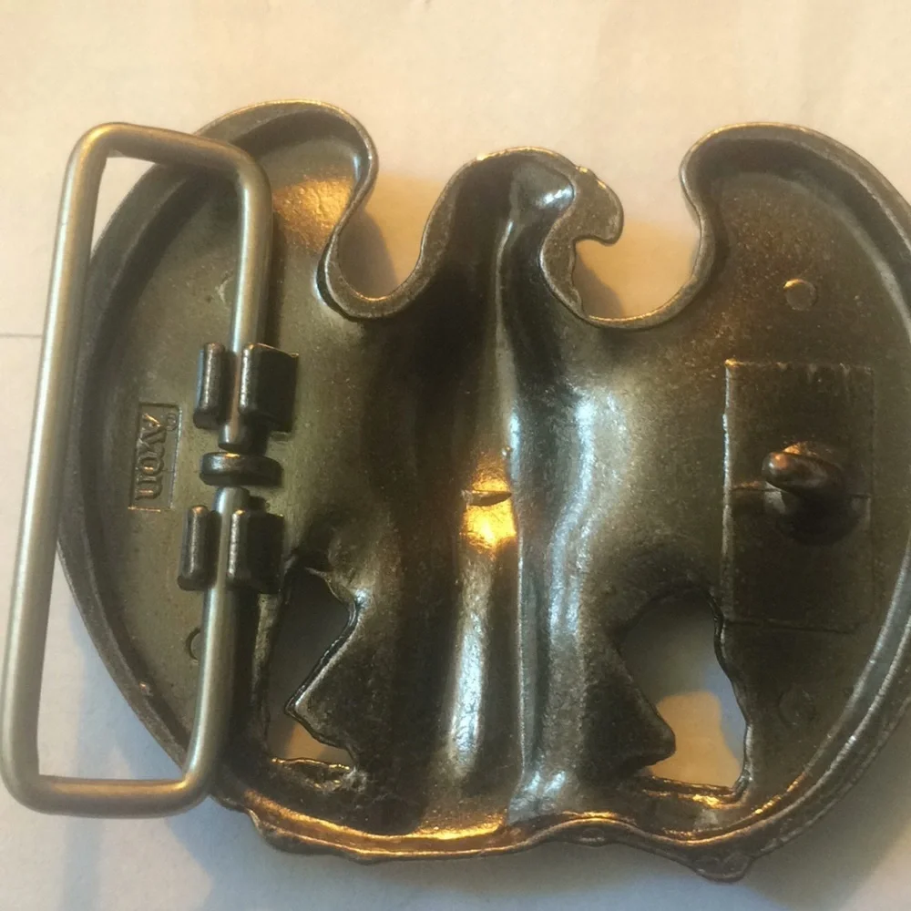 ELEGANT eagle belt buckle